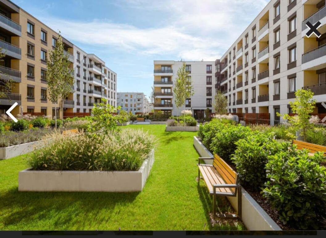 Zakatek Free Parking, Ochrona *
